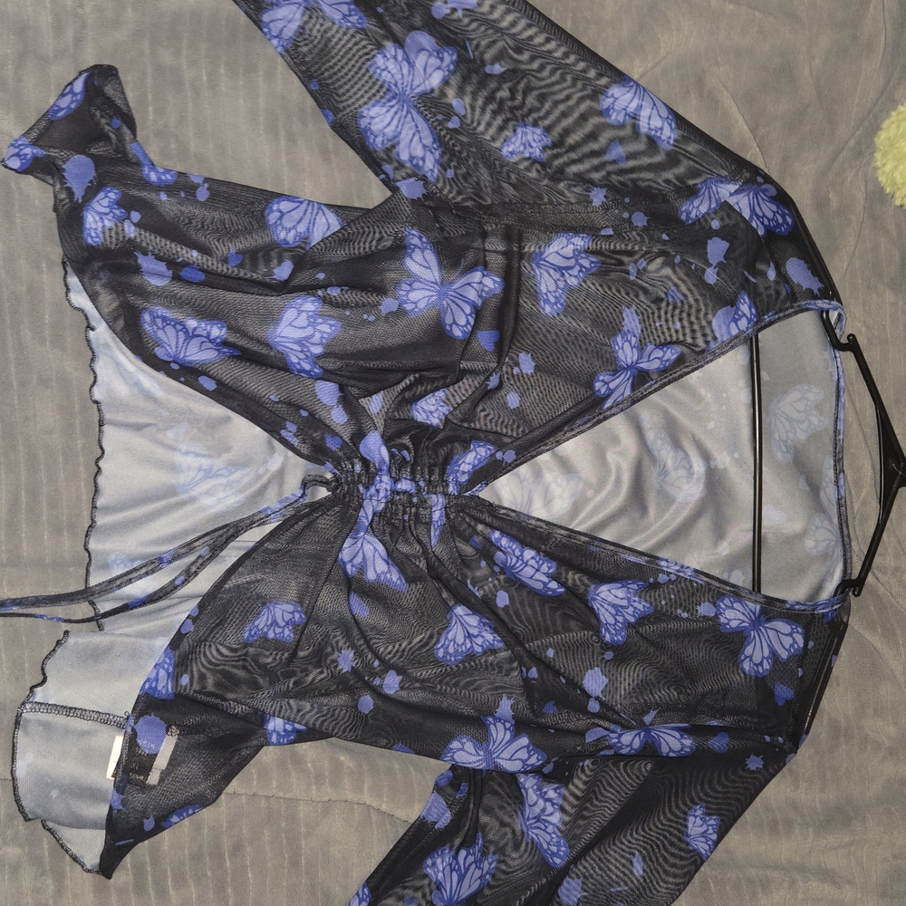 SHEIN Black and Blue Floral Sheer Robe